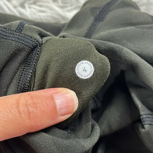 Lululemon Align Crop *21" Incognito Camo Multi Gator Green - Picture 5 of 6